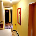 Central Suites Хостел *