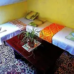 Central Suites Vandrarhem Varna